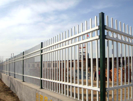 三橫杠鋅鋼護欄網(wǎng)